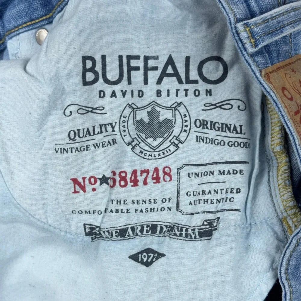 Buffalo David Bitton Jeans Mens 36x34 Light Blue Slim Boot King Stretch Denim